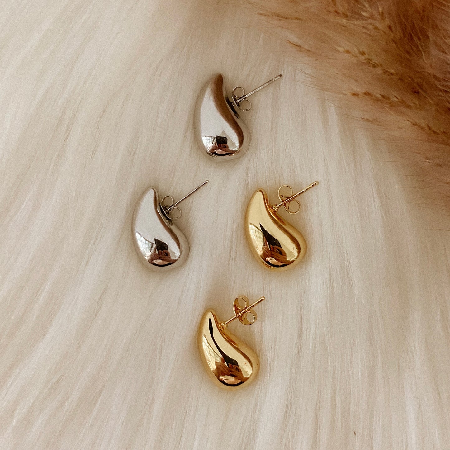 Waterdrops Stud Earrings