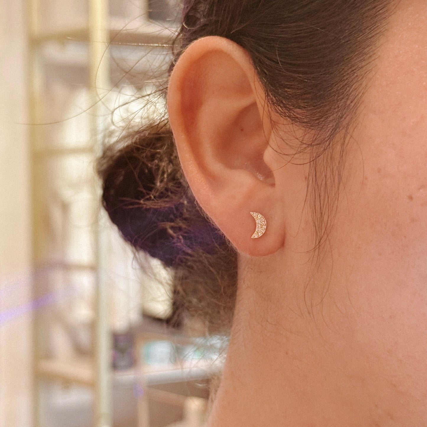 Moon studs