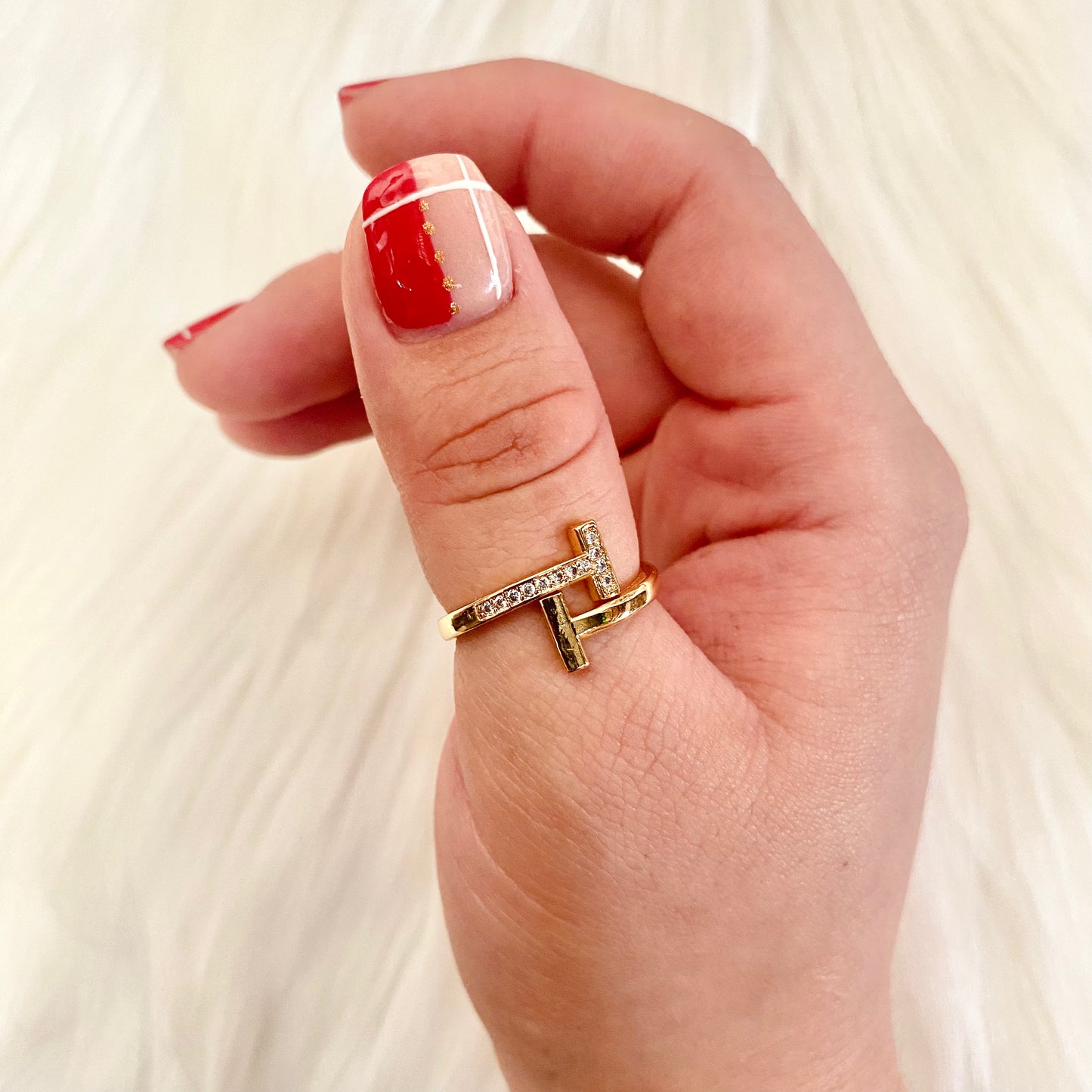 Hammer Brilliant Ring