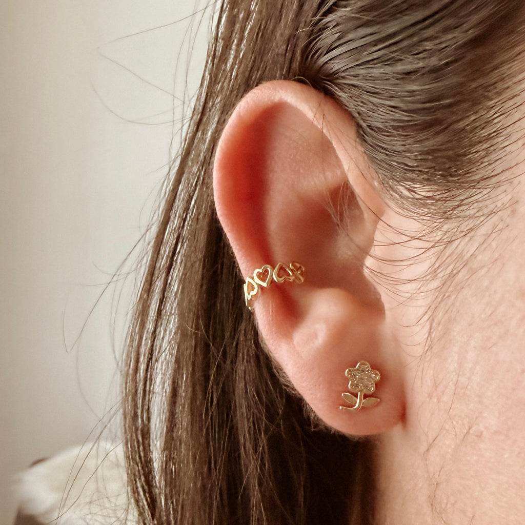 Flower studs