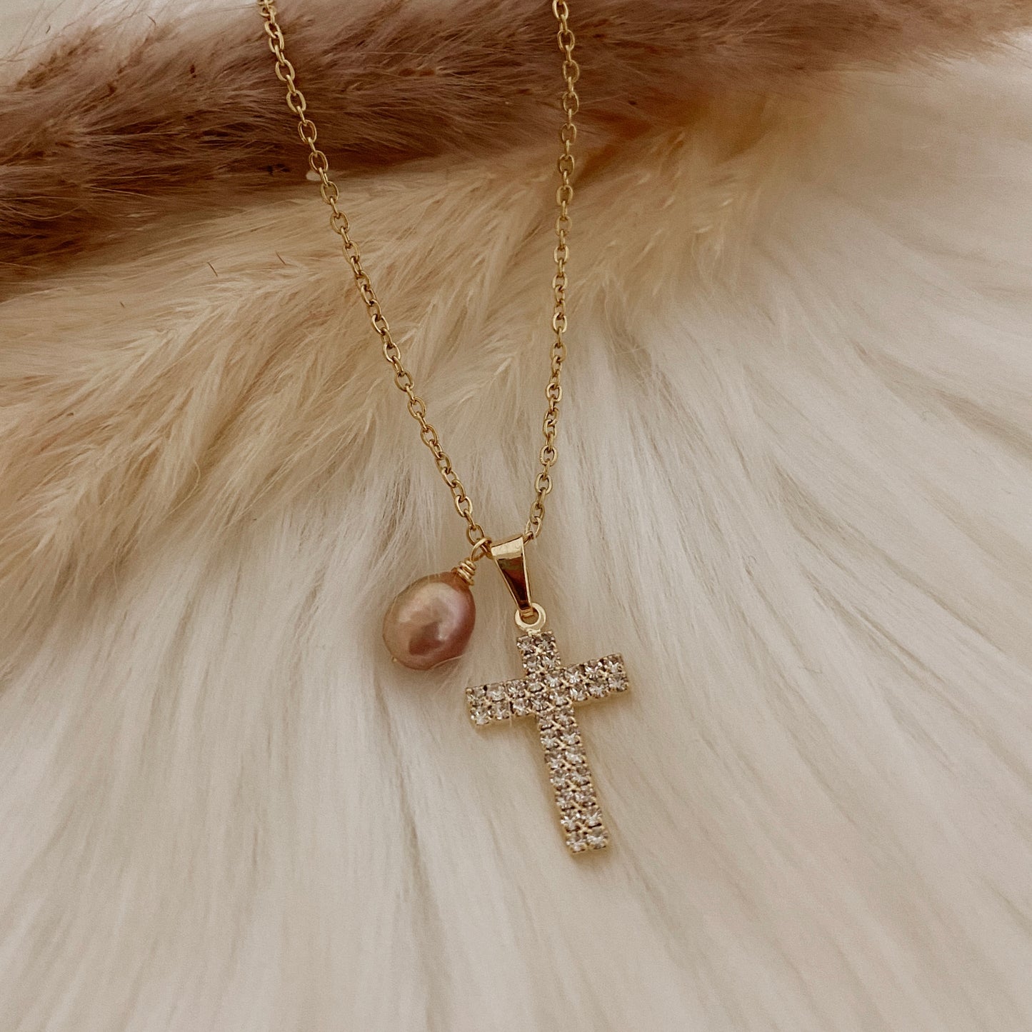 ROSÉ Pearl Cross Necklace