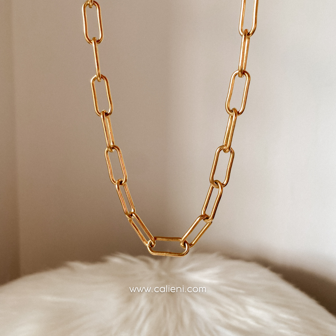 Chunky paperclip chain PULSERA