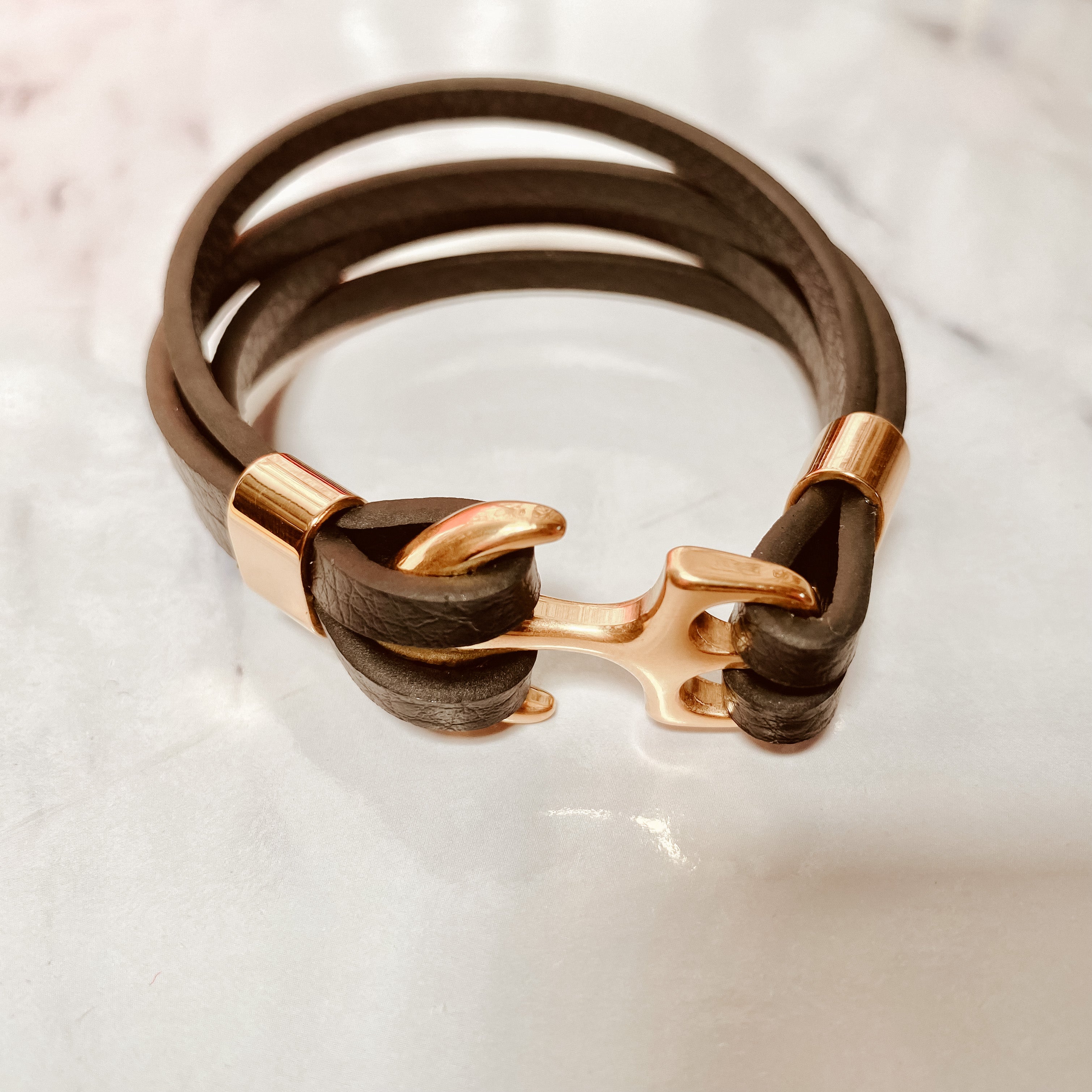 Pulsera de cuerina con ⚓️