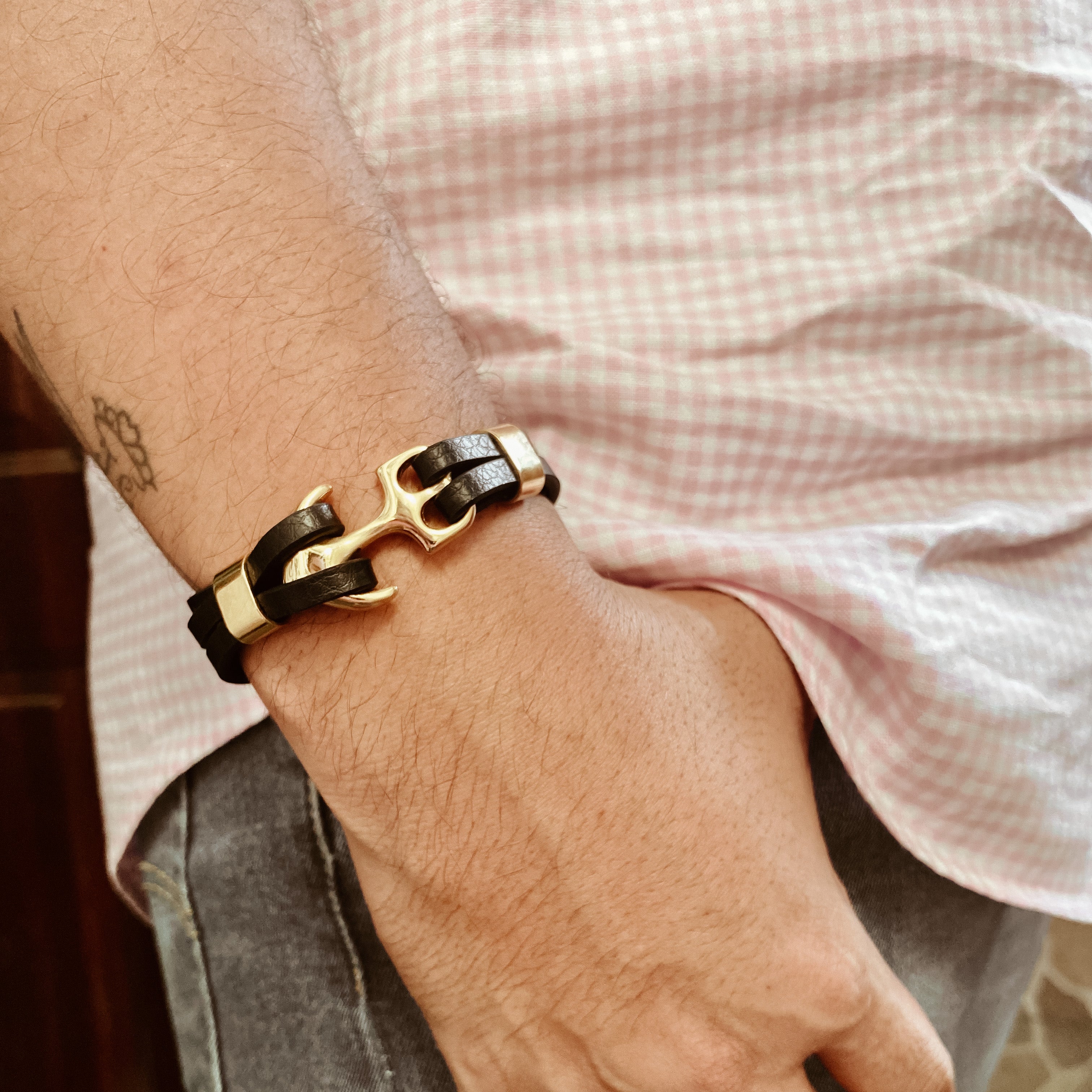 Pulsera de cuerina con ⚓️